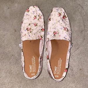 Toms Printed Canvas Shoes
